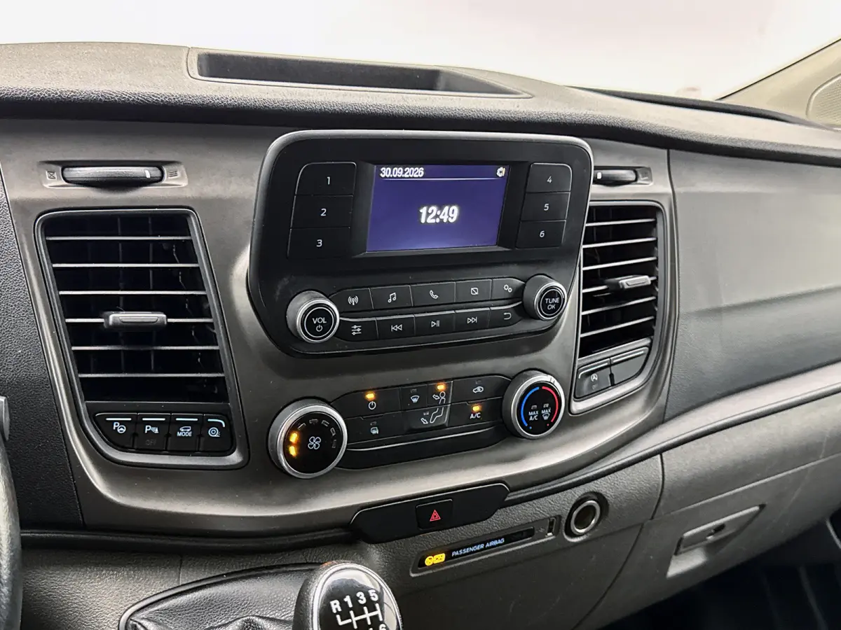 320 2.0 TDCI L2H1 Trekhaak Cruise control Parkeersensoren Airco Bluetooth