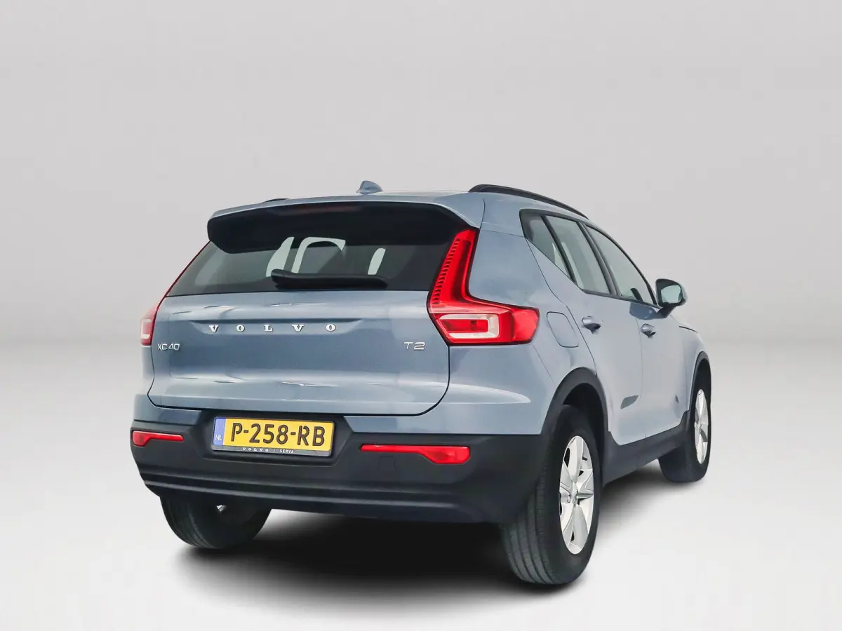 T2 Momentum | Parkeercamera | Stoel- en Stuurverwarming | Cruise control