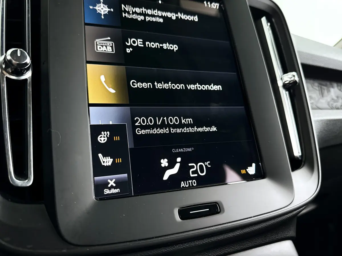T2 Momentum | Parkeercamera | Stoel- en Stuurverwarming | Cruise control