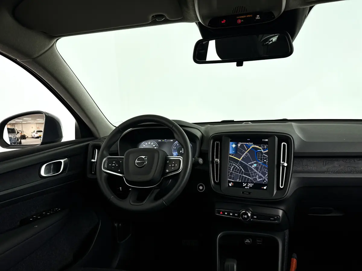 T2 Momentum | Parkeercamera | Stoel- en Stuurverwarming | Cruise control