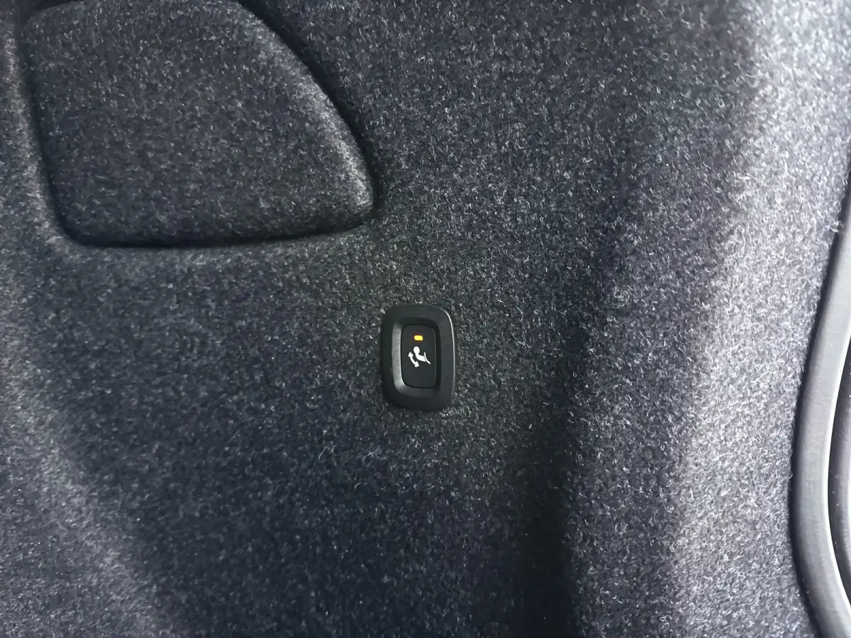 T2 Momentum | Parkeercamera | Stoel- en Stuurverwarming | Cruise control