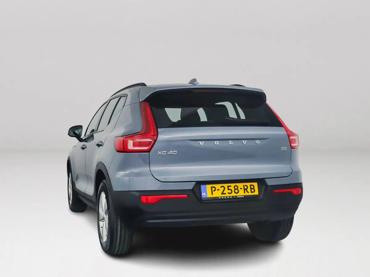 T2 Momentum | Parkeercamera | Stoel- en Stuurverwarming | Cruise control