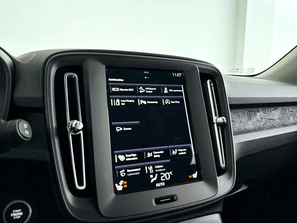 T2 Momentum | Parkeercamera | Stoel- en Stuurverwarming | Cruise control