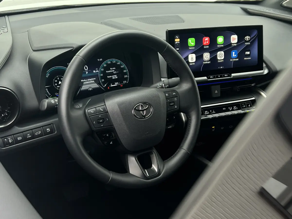 2.0 Plug-in Hybrid 220 Executive | JBL | ACC | Premium LED | Camera