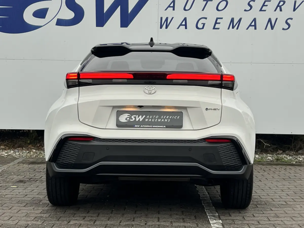 2.0 Plug-in Hybrid 220 Executive | JBL | ACC | Premium LED | Camera
