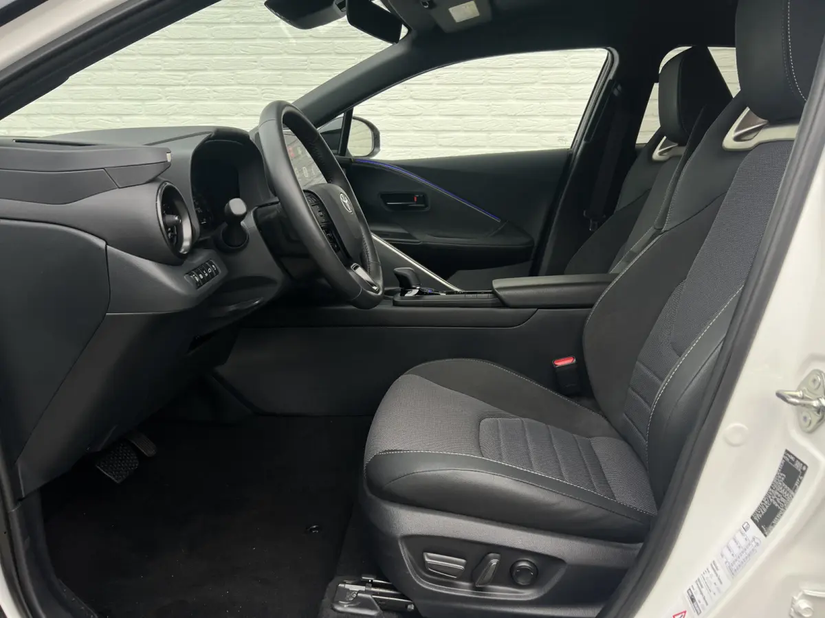 2.0 Plug-in Hybrid 220 Executive | JBL | ACC | Premium LED | Camera