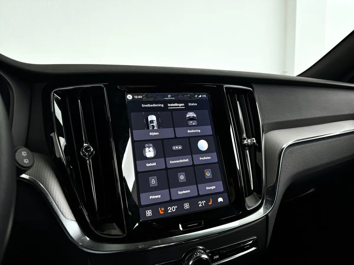 T8 Plug-in hybrid AWD Plus Dark | 360° camera | Harman Kardon | Stoel- en stuurverwarming | Trekhaak