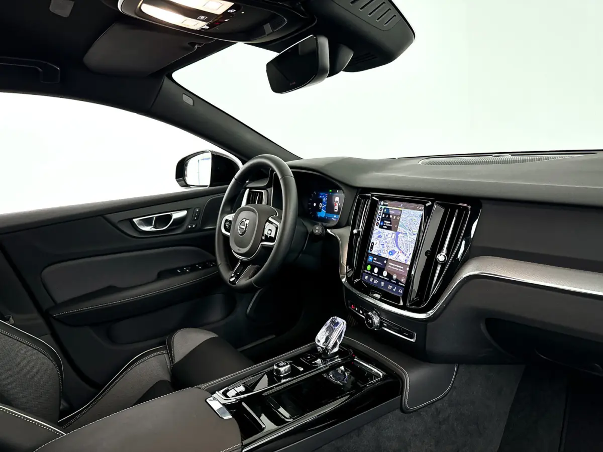 T8 Plug-in hybrid AWD Plus Dark | 360° camera | Harman Kardon | Stoel- en stuurverwarming | Trekhaak