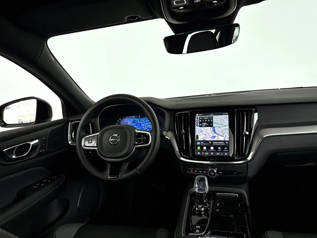 T8 Plug-in hybrid AWD Plus Dark | 360° camera | Harman Kardon | Stoel- en stuurverwarming | Trekhaak