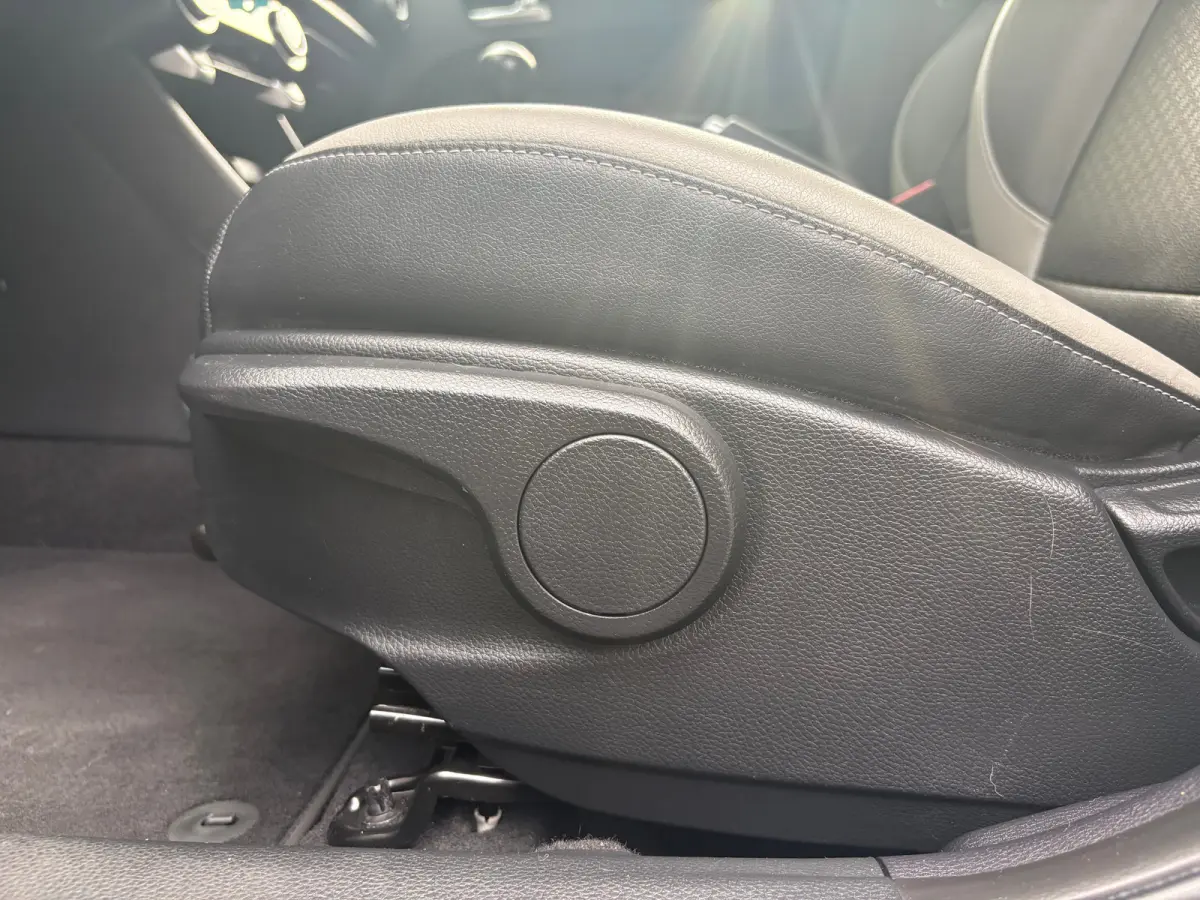 1.0 CVVT Design Edition |AIRCO| ELEKTRISCHE RAMEN VOOR| APPLE CARPLAY| ANDROIDAUTO| LICHTMETALEN VELGEN 16''|