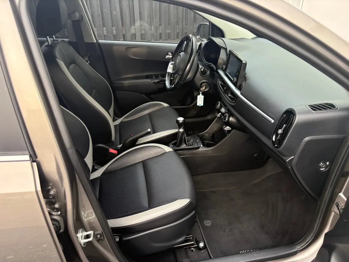 1.0 CVVT Design Edition |AIRCO| ELEKTRISCHE RAMEN VOOR| APPLE CARPLAY| ANDROIDAUTO| LICHTMETALEN VELGEN 16''|