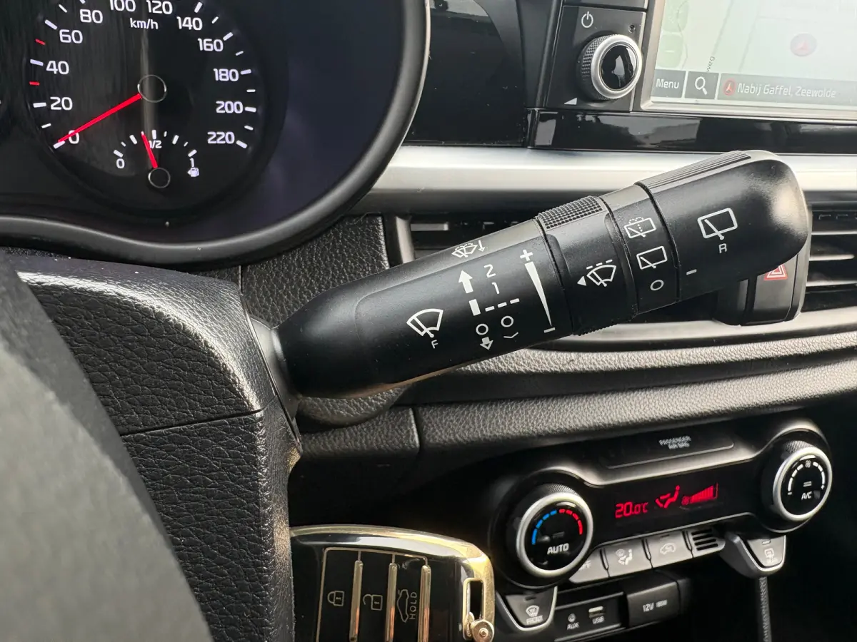 1.0 CVVT Design Edition |AIRCO| ELEKTRISCHE RAMEN VOOR| APPLE CARPLAY| ANDROIDAUTO| LICHTMETALEN VELGEN 16''|