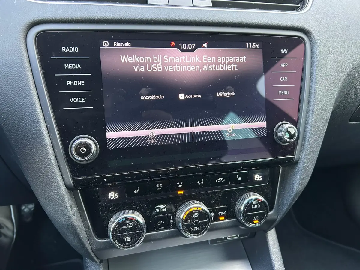 1.5 TSI GREENTECH AMBITION BUSINESS I ADAPTIVE CRUISE CONTROL I APPLE CARPLAY I CLIMATE CONTROL