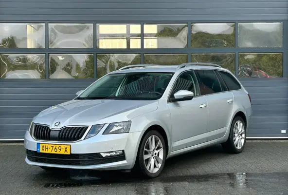1.5 TSI GREENTECH AMBITION BUSINESS I ADAPTIVE CRUISE CONTROL I APPLE CARPLAY I CLIMATE CONTROL