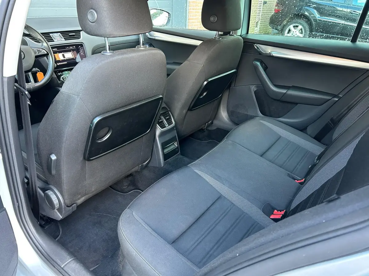 1.5 TSI GREENTECH AMBITION BUSINESS I ADAPTIVE CRUISE CONTROL I APPLE CARPLAY I CLIMATE CONTROL