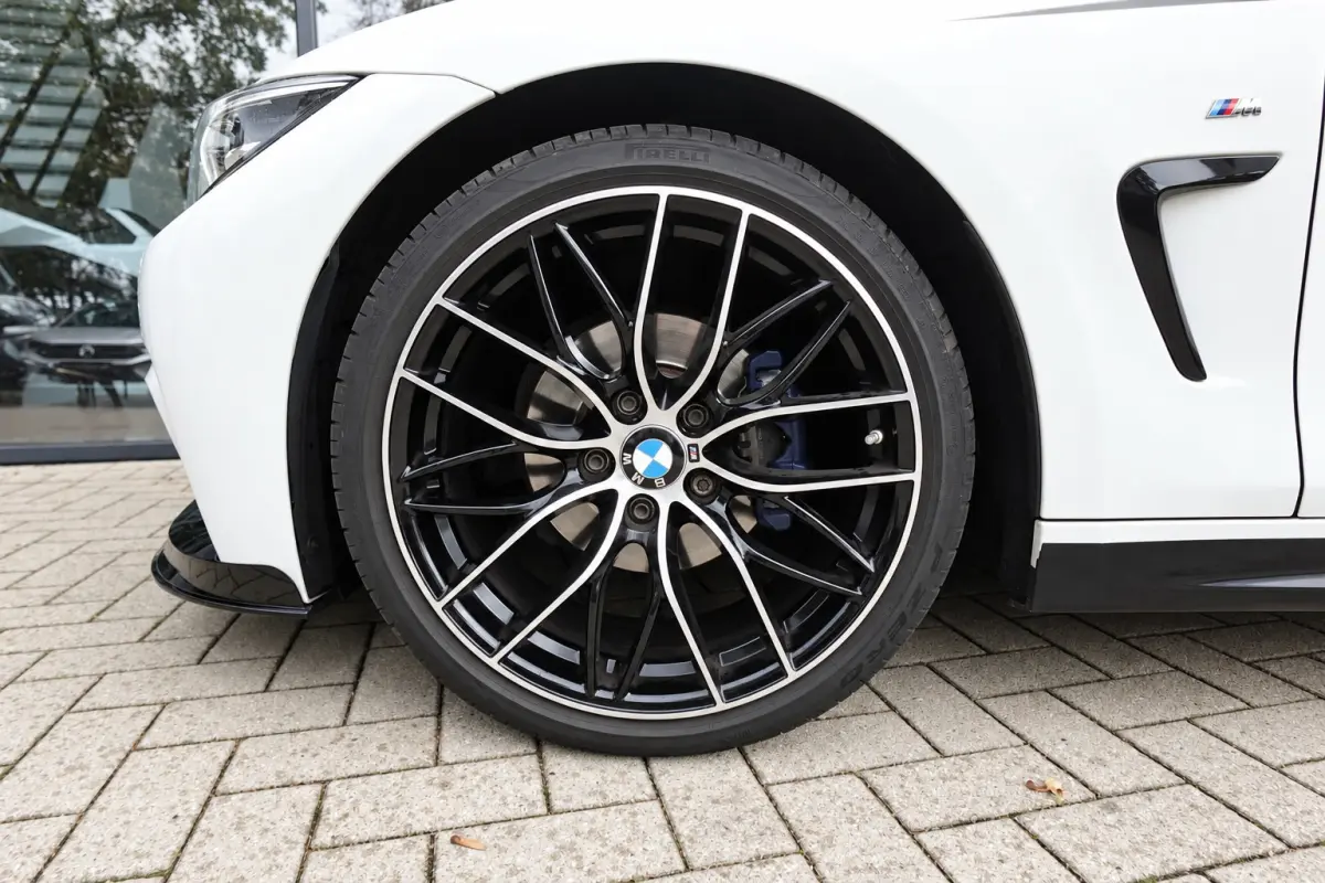 420i High Executive M SPORT KEYLESS PDC