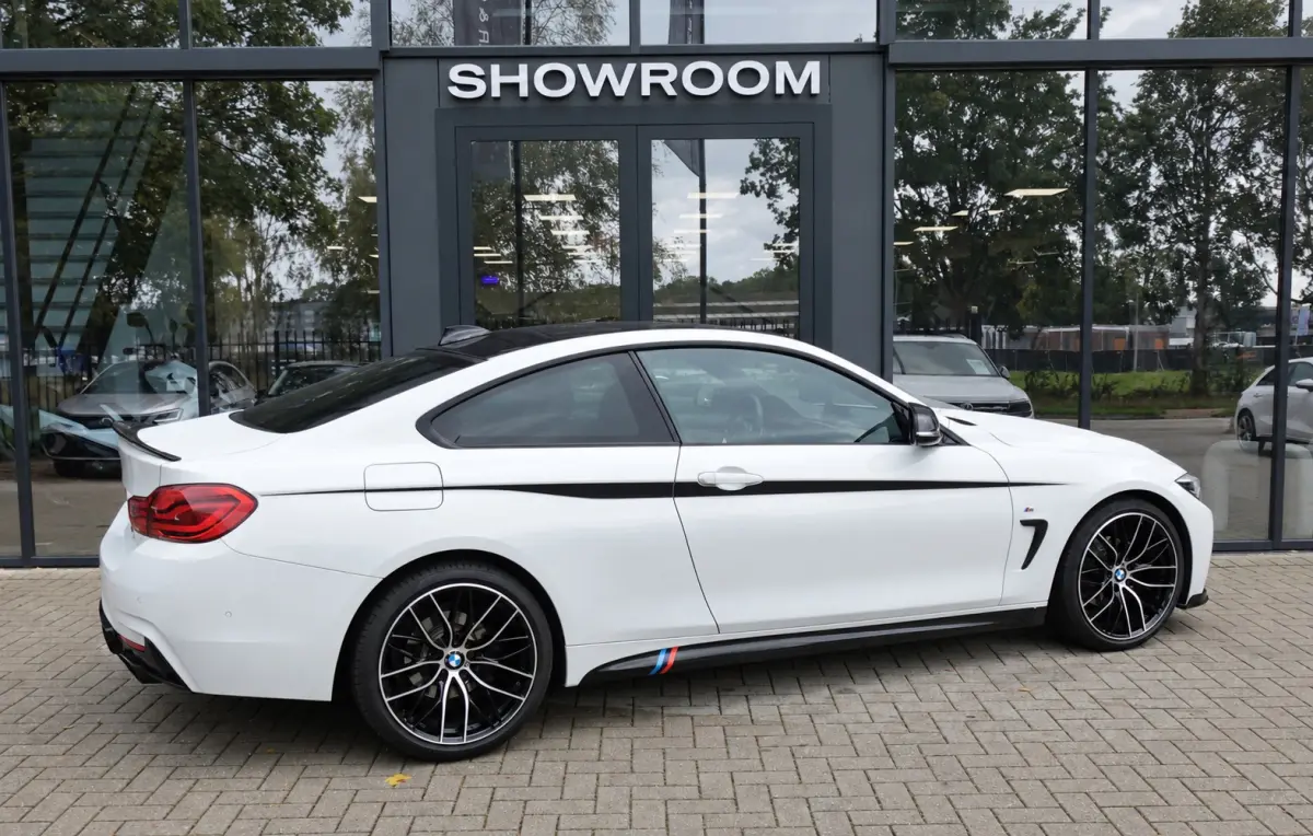 420i High Executive M SPORT KEYLESS PDC