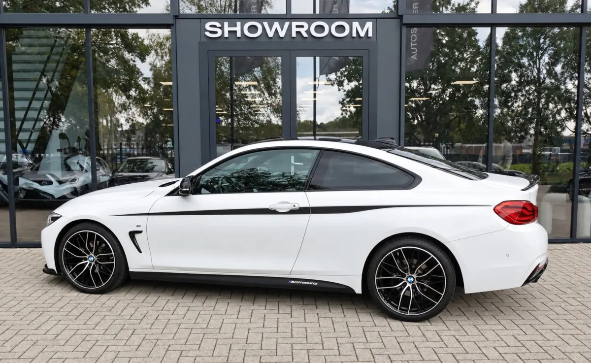 420i High Executive M SPORT KEYLESS PDC