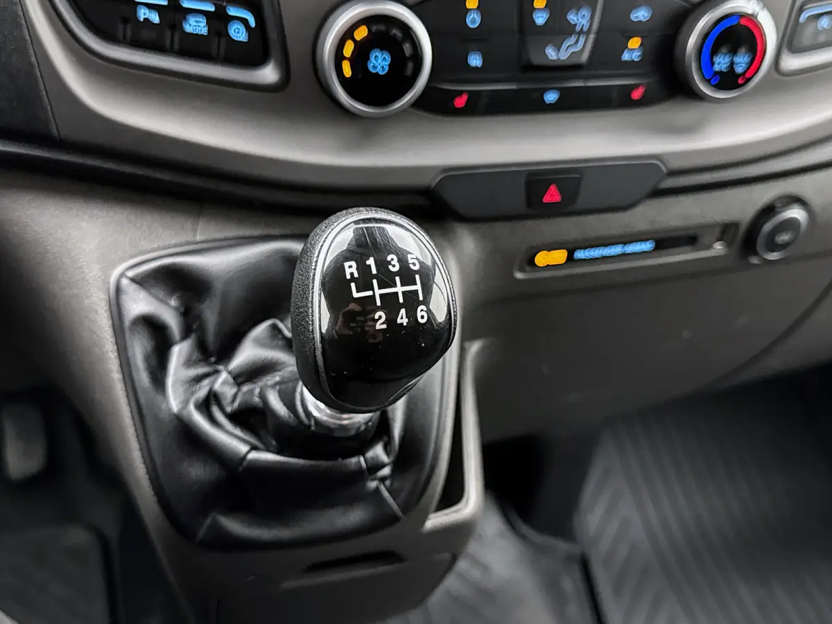 300 2.0 TDCI L2H1 130pk Camera Inrichting Servicewagen Cruise control