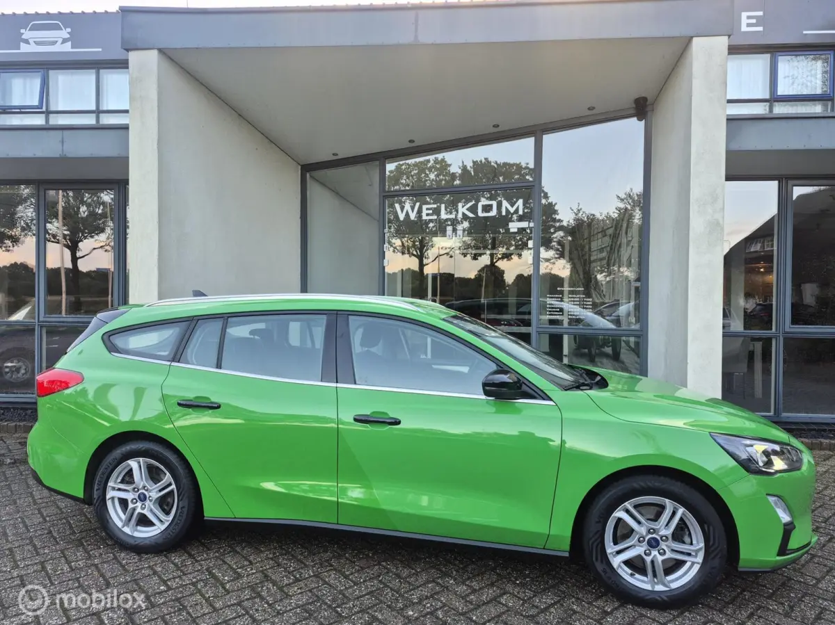 1.0 EcoBoost Trend Edition Airco|Navi|LED