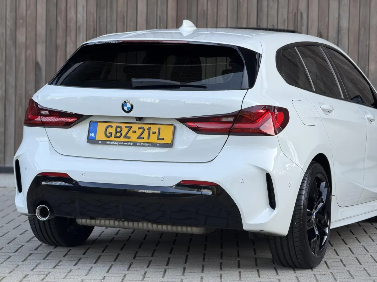 118i M Sport High Executive | PANORAMADAK | SFEER | TREKHAAK