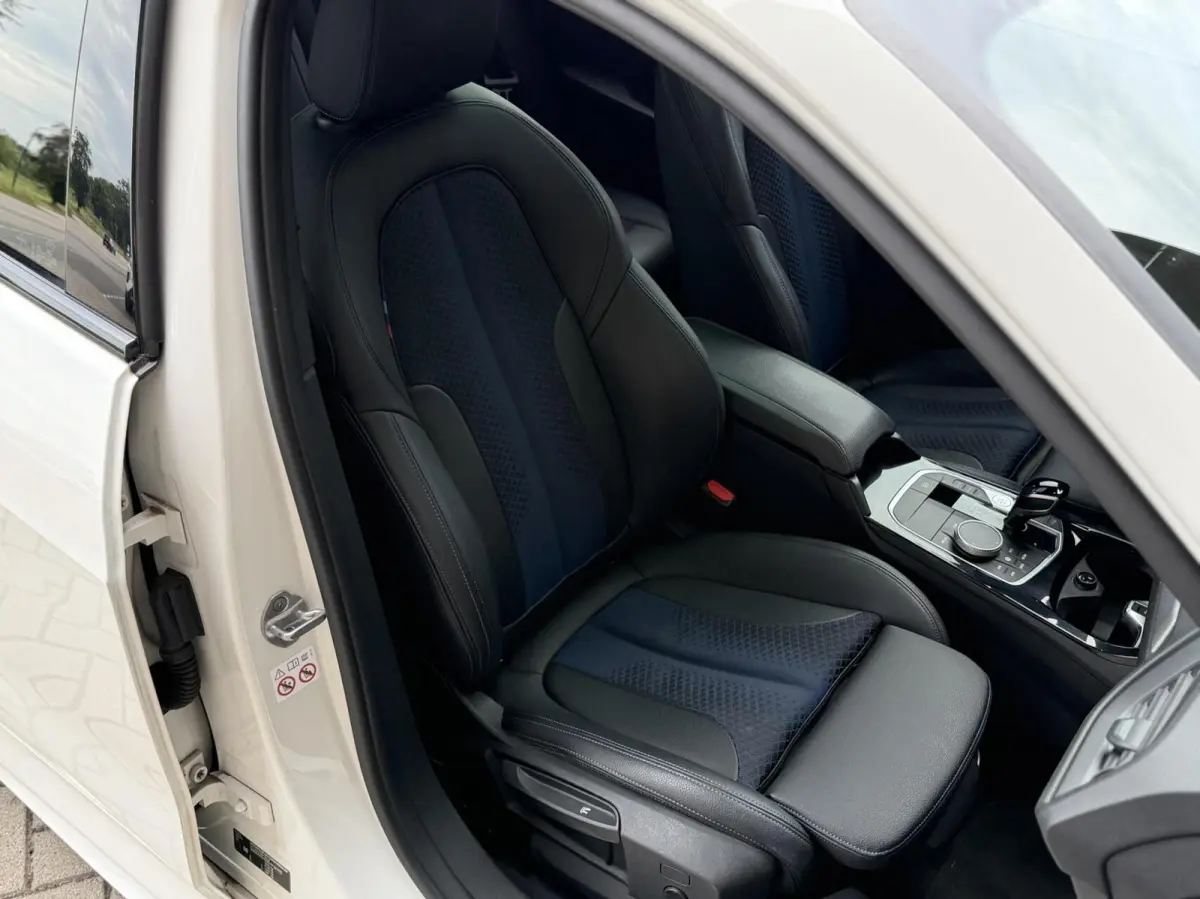 118i M Sport High Executive | PANORAMADAK | SFEER | TREKHAAK