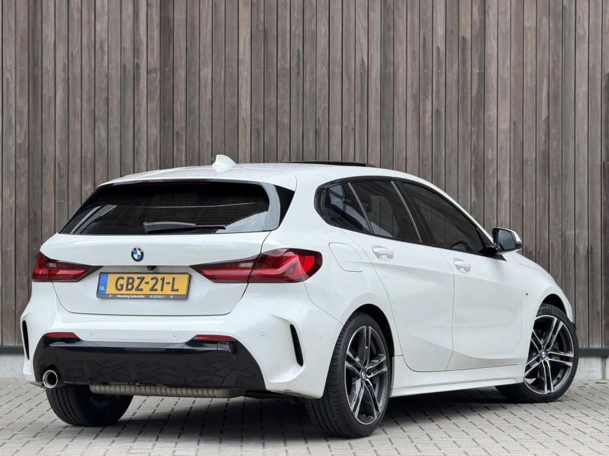 118i M Sport High Executive | PANORAMADAK | SFEER | TREKHAAK