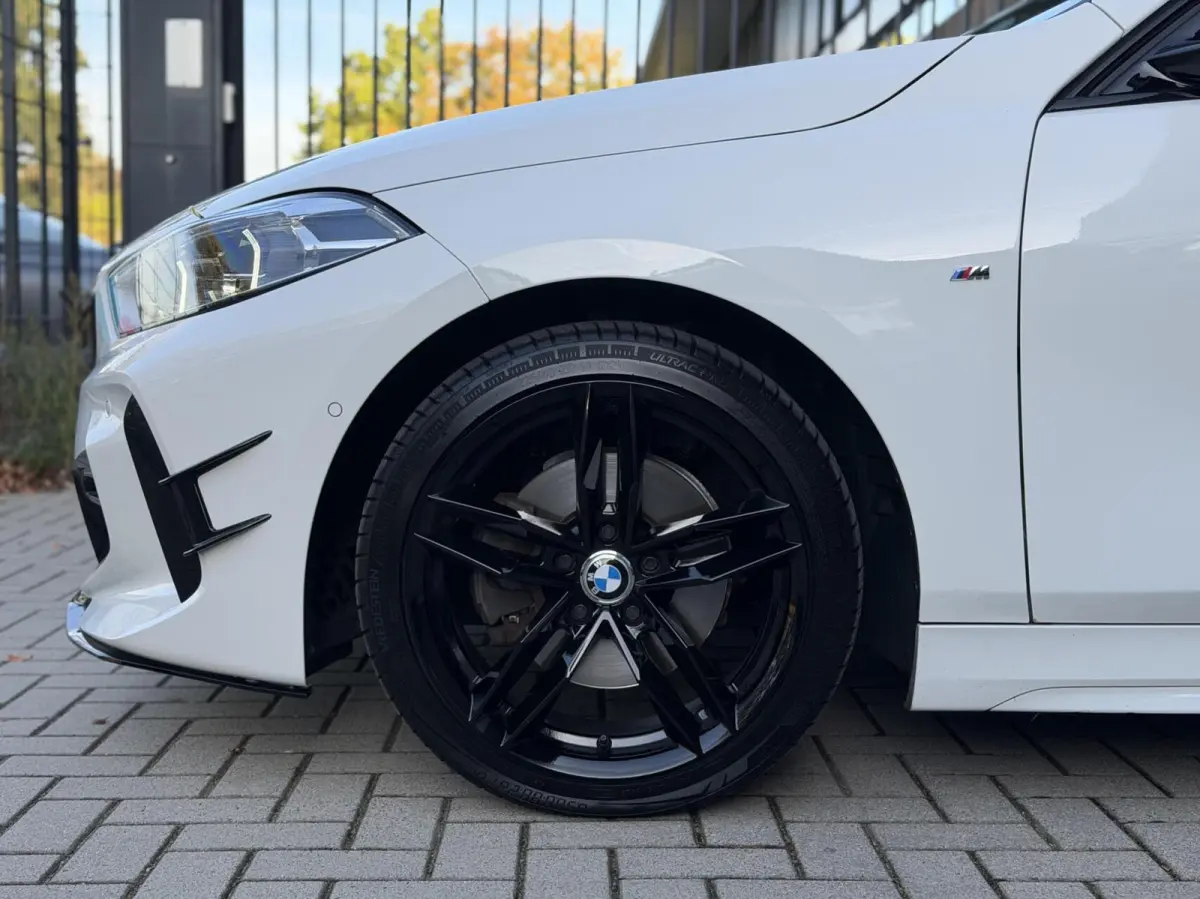 118i M Sport High Executive | PANORAMADAK | SFEER | TREKHAAK