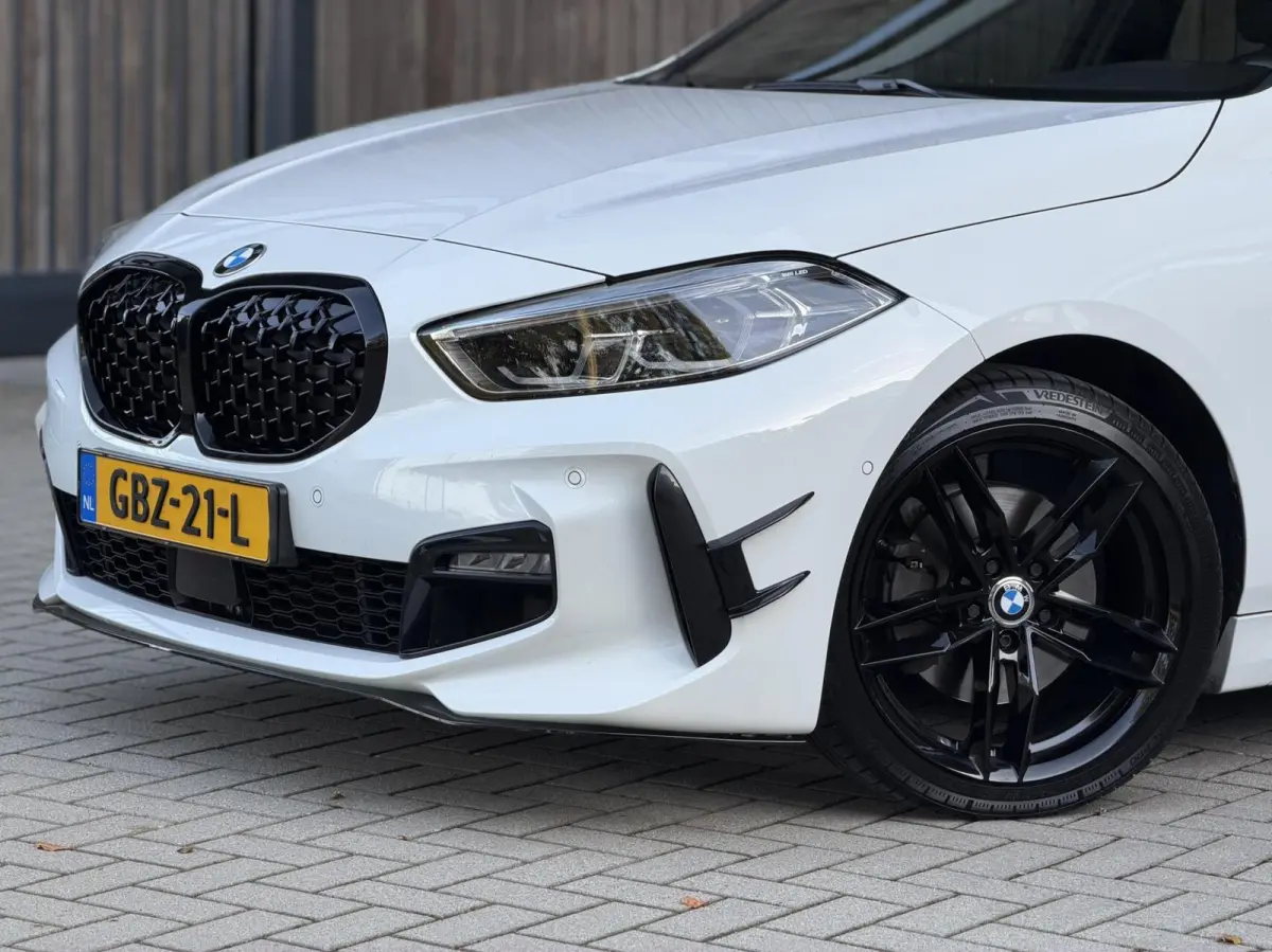 118i M Sport High Executive | PANORAMADAK | SFEER | TREKHAAK