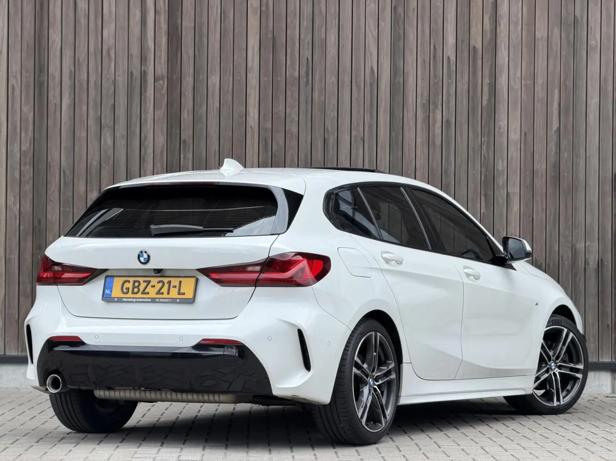 118i M Sport High Executive | PANORAMADAK | SFEER | TREKHAAK