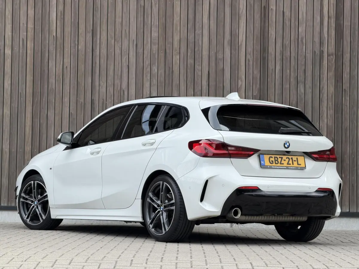 118i M Sport High Executive | PANORAMADAK | SFEER | TREKHAAK