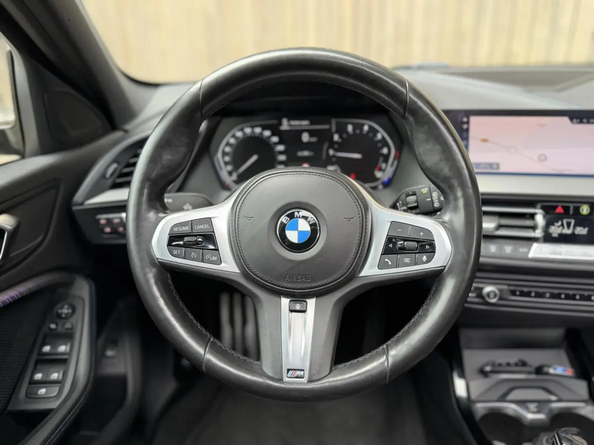 118i M Sport High Executive | PANORAMADAK | SFEER | TREKHAAK