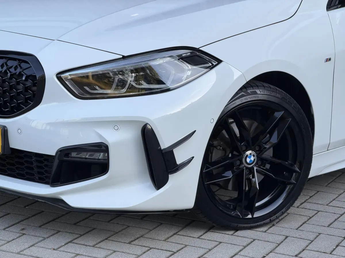 118i M Sport High Executive | PANORAMADAK | SFEER | TREKHAAK