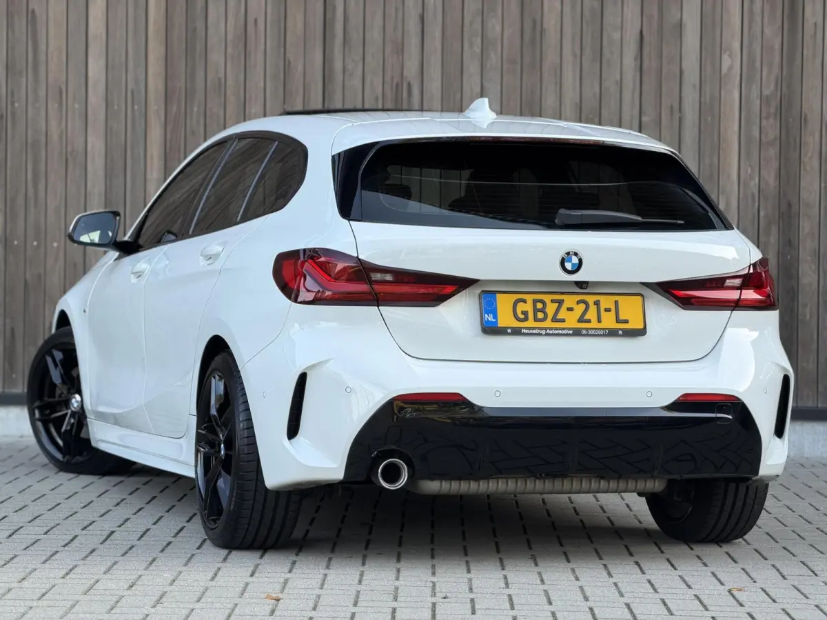 118i M Sport High Executive | PANORAMADAK | SFEER | TREKHAAK