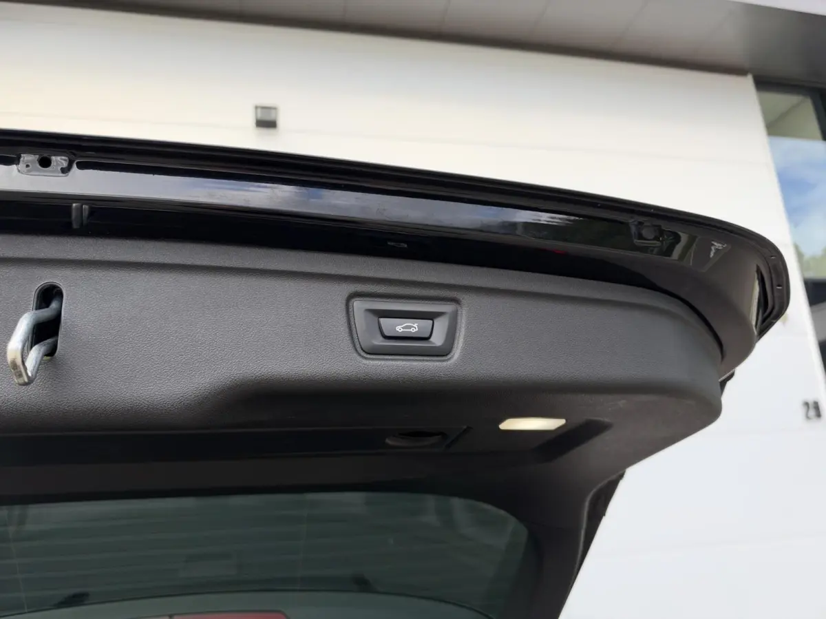 330e xDrive Sportline M SOH 94%|Trekhaak