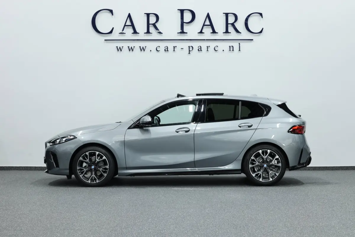 120 M Sport 170+PK LASER/VIRTUAL/SFEER/PANO/HUD/HARMAN/HALF LEDER+S.VERWARMING/CAM/ACC/ECC/FABRIEKSGARANTIE!