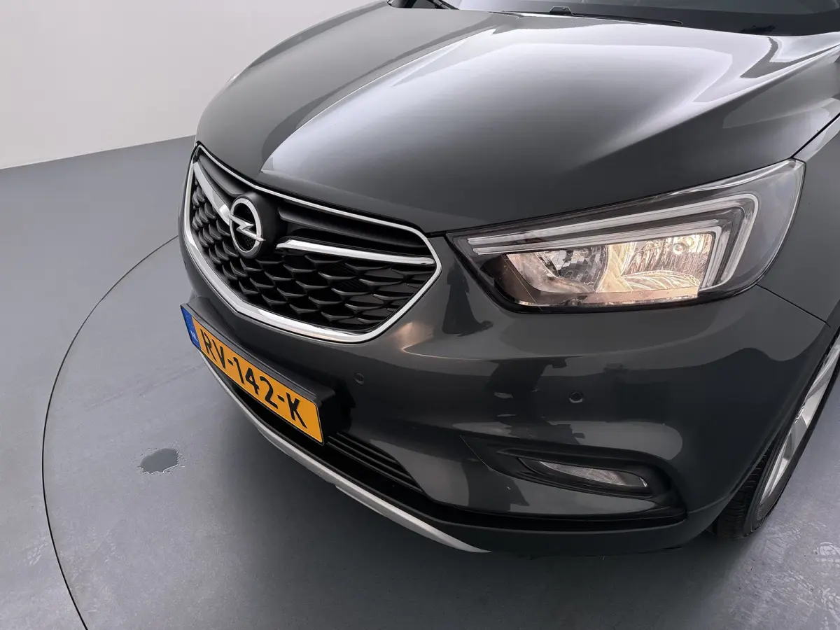 1.4 Turbo Innovation / Trekhaak / Navigatie / Parkeersensoren / Carplay / LED / Ecc / 17 '' LMV