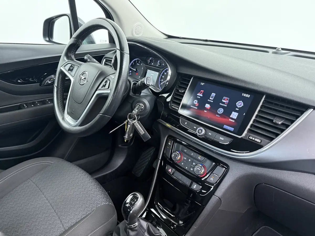 1.4 Turbo Innovation / Trekhaak / Navigatie / Parkeersensoren / Carplay / LED / Ecc / 17 '' LMV