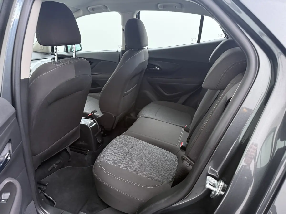 1.4 Turbo Innovation / Trekhaak / Navigatie / Parkeersensoren / Carplay / LED / Ecc / 17 '' LMV