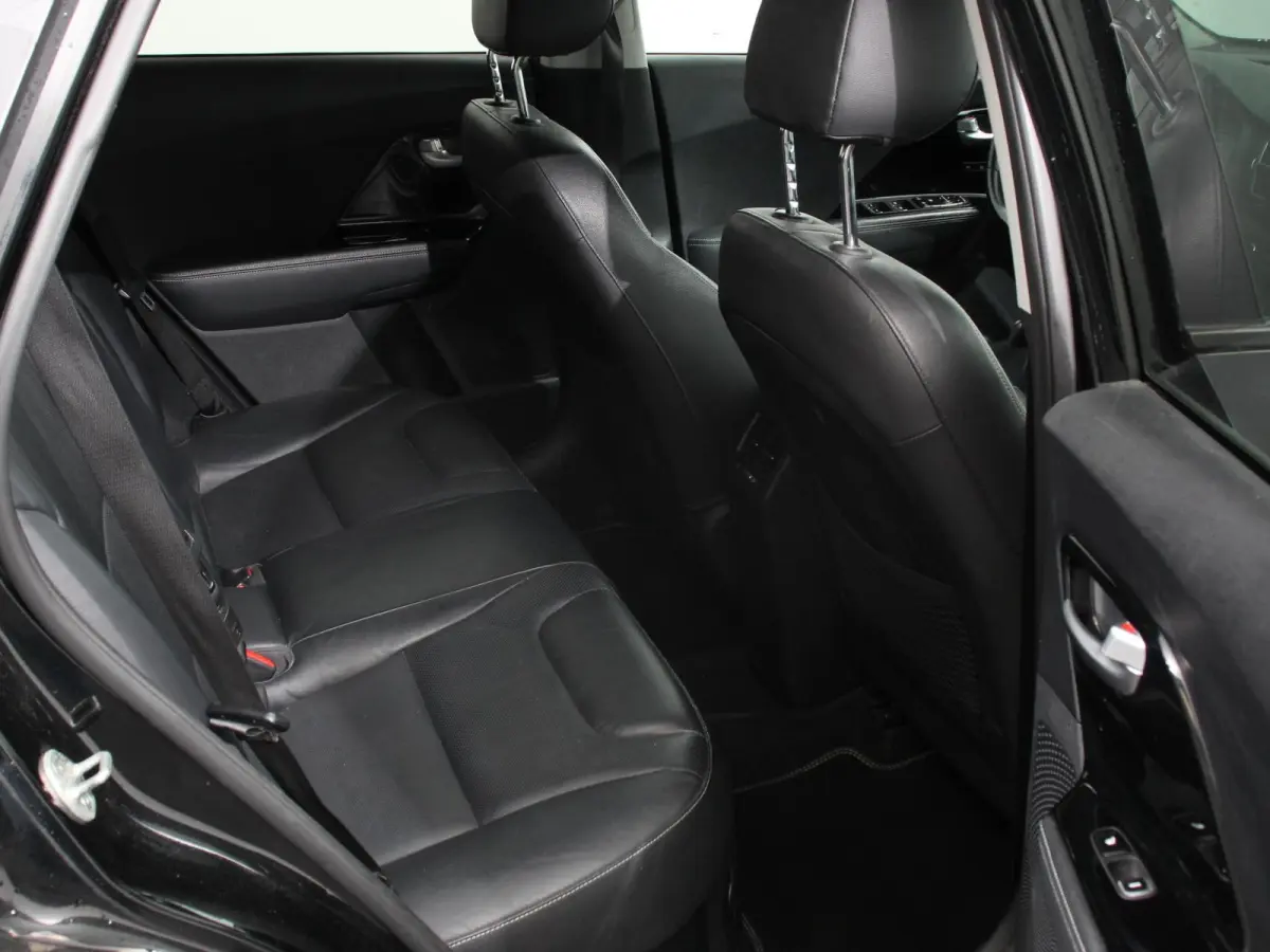 1.6 GDi Hybrid ExecutiveLine Automaat JBL Climate control Cruise control Trekhaak Camera Lichtmetalen velgen Navigatie Stoelverwarming Stoelverkoeling Stuurverwarming