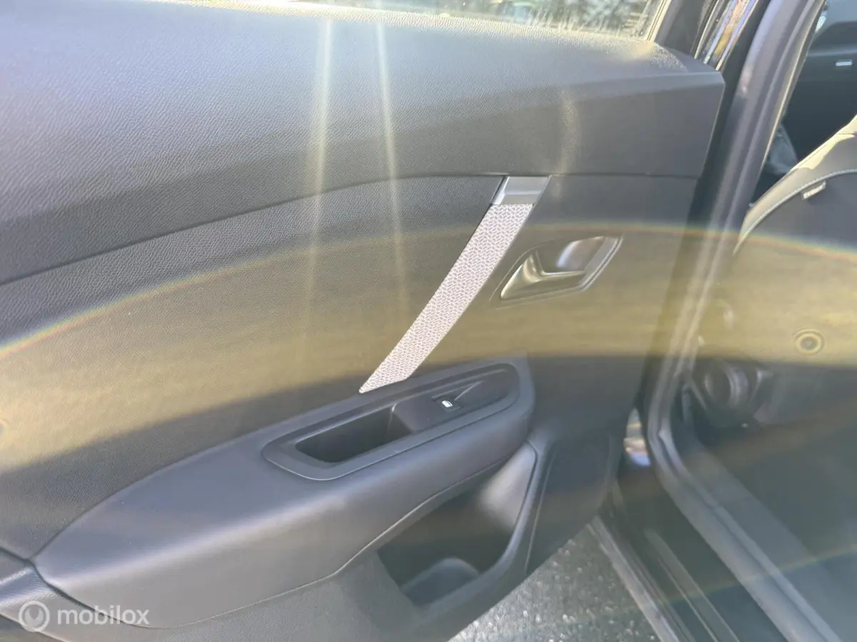 1.2 MAX | Headup | Pano | 360 | CarPlay | Garanti