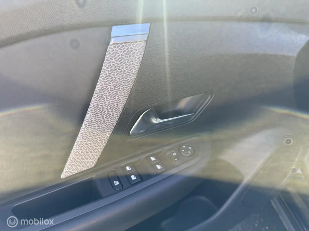 1.2 MAX | Headup | Pano | 360 | CarPlay | Garanti
