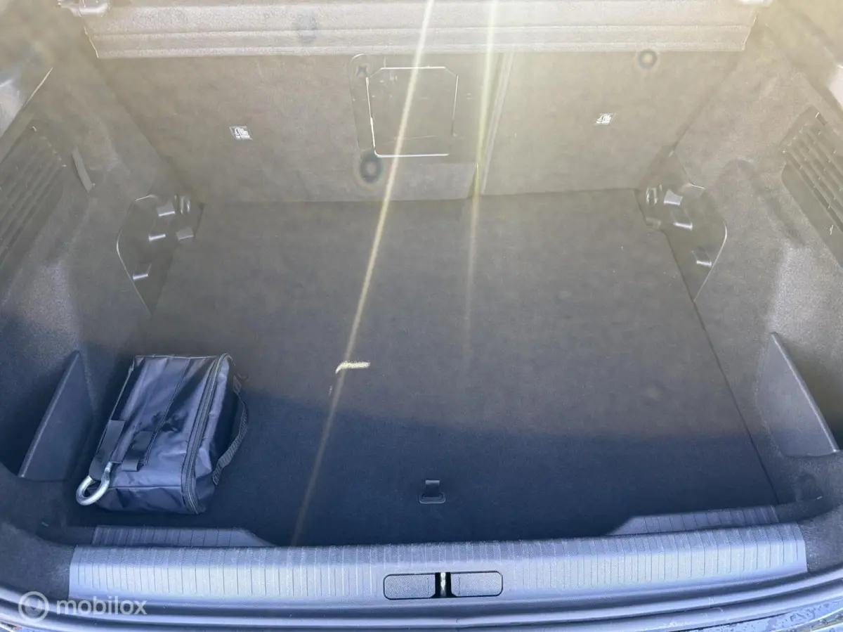 1.2 MAX | Headup | Pano | 360 | CarPlay | Garanti