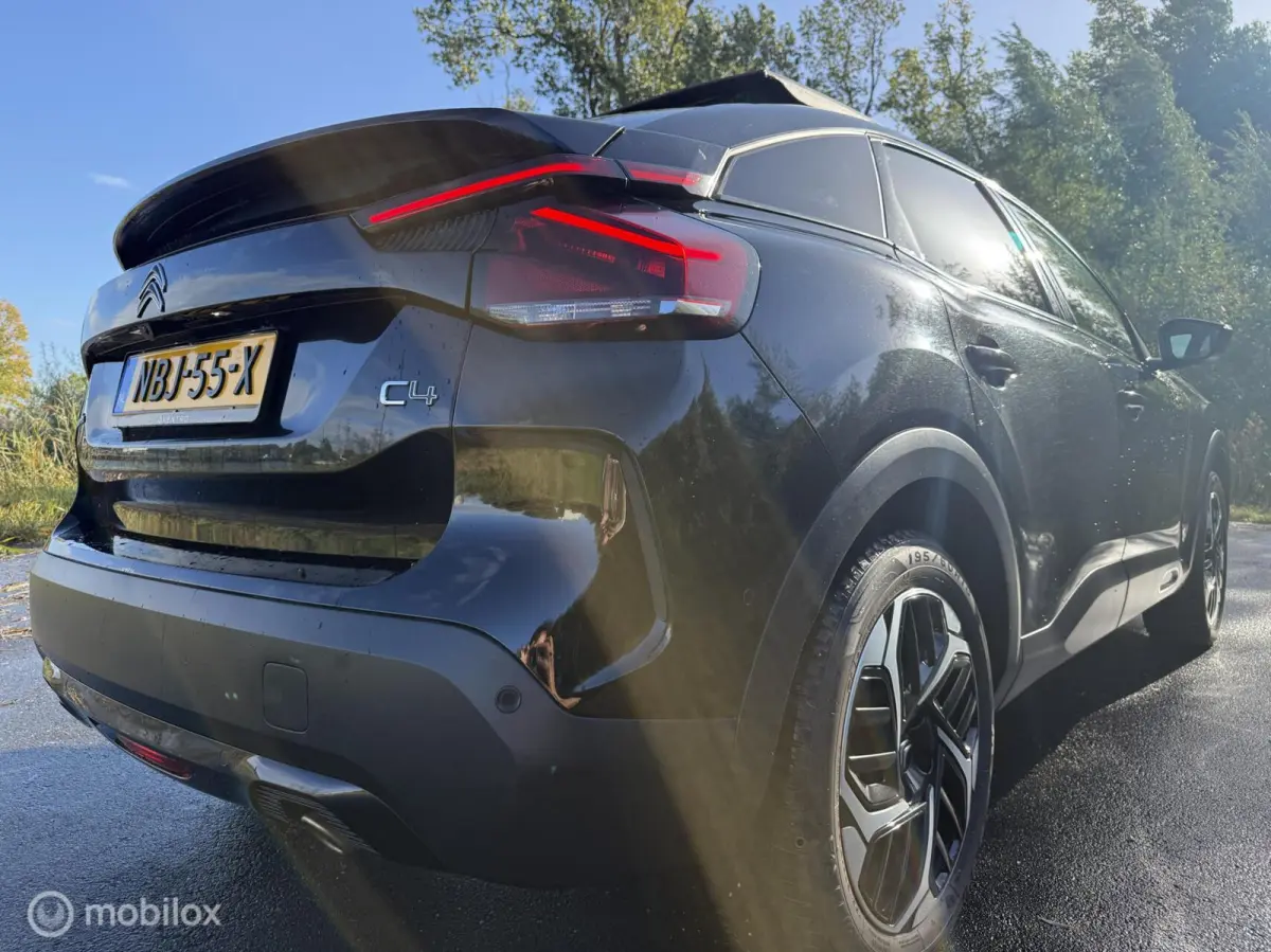 1.2 MAX | Headup | Pano | 360 | CarPlay | Garanti