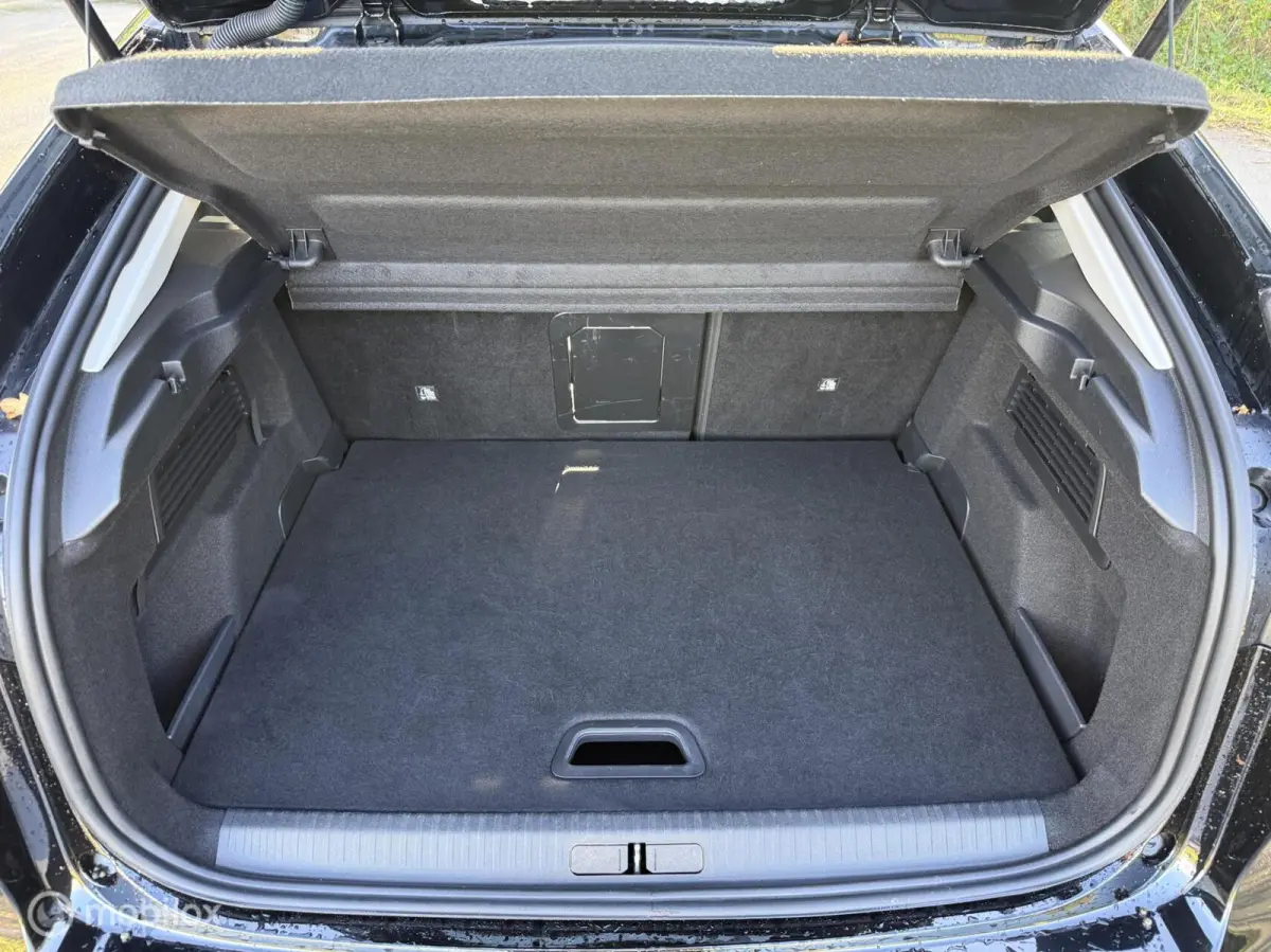 1.2 MAX | Headup | Pano | 360 | CarPlay | Garanti