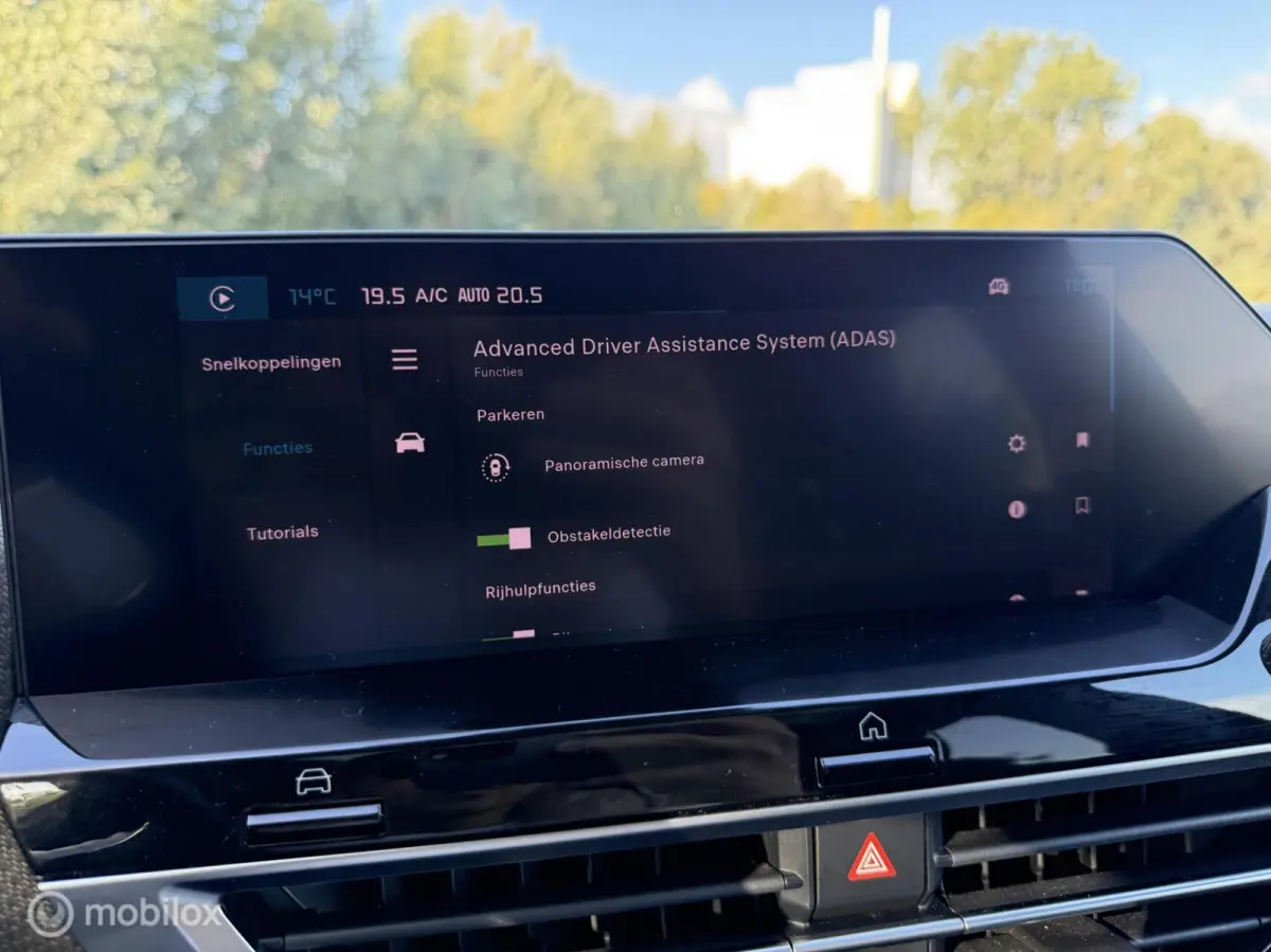 1.2 MAX | Headup | Pano | 360 | CarPlay | Garanti