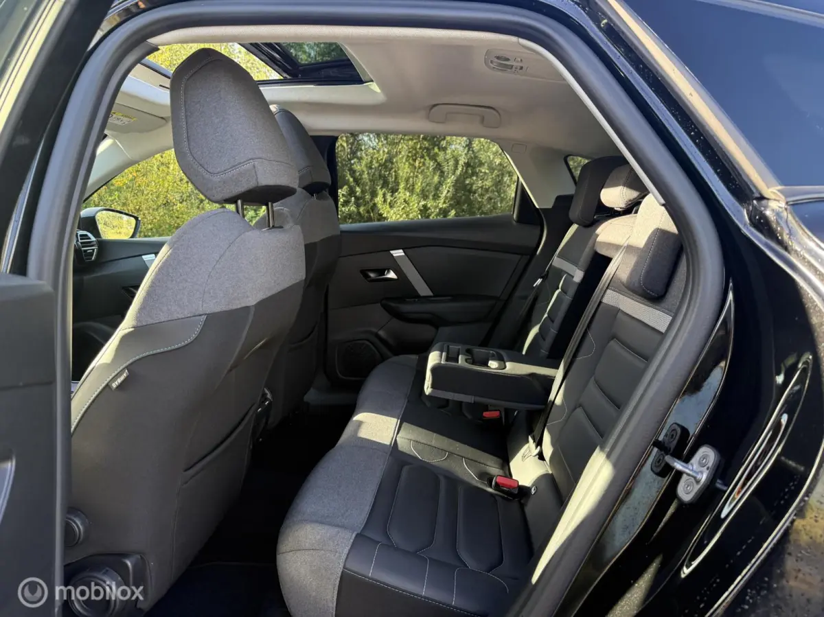 1.2 MAX | Headup | Pano | 360 | CarPlay | Garanti