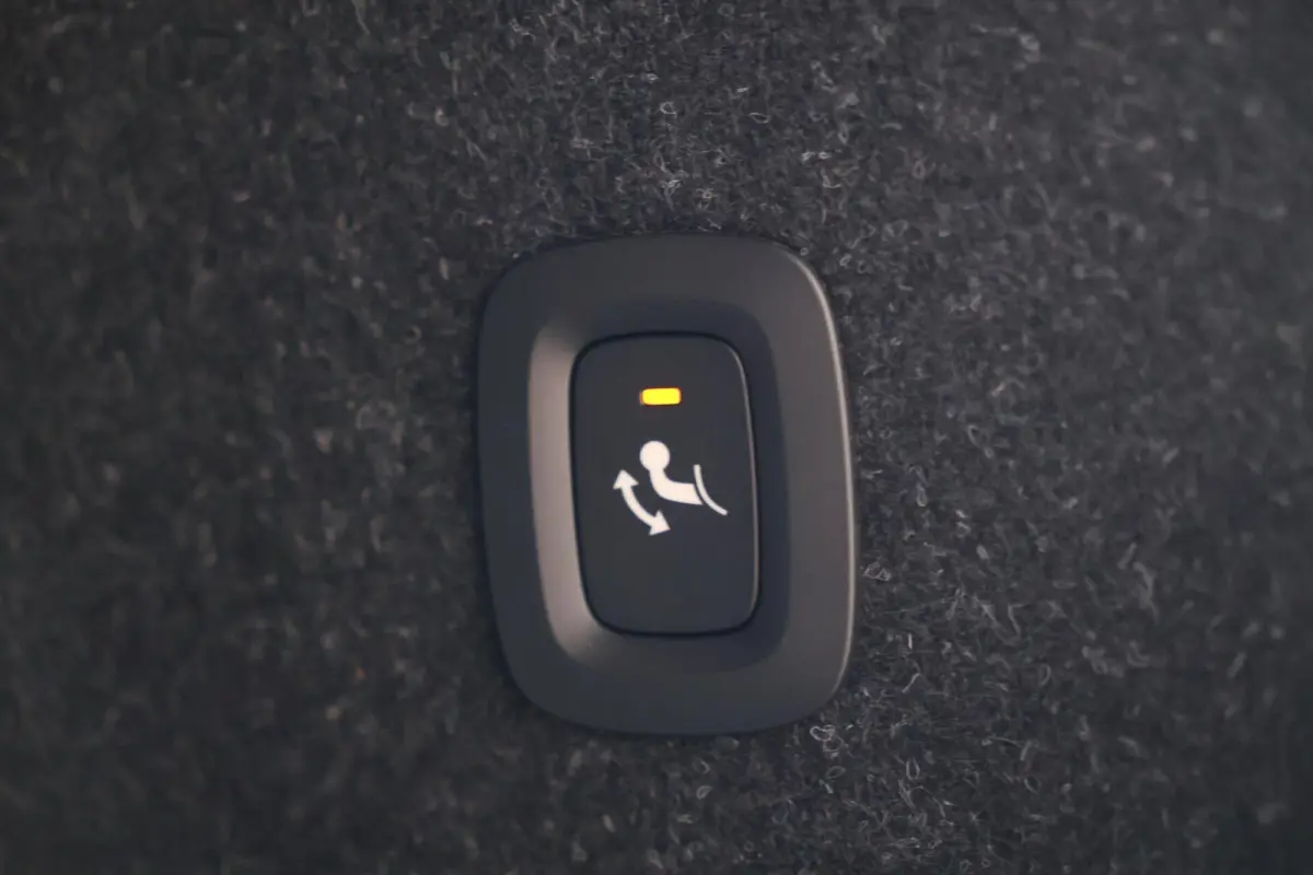 T4 Plus Dark | Stoelverwarming | Trekhaak | H/K | Memory stoel | Keyless