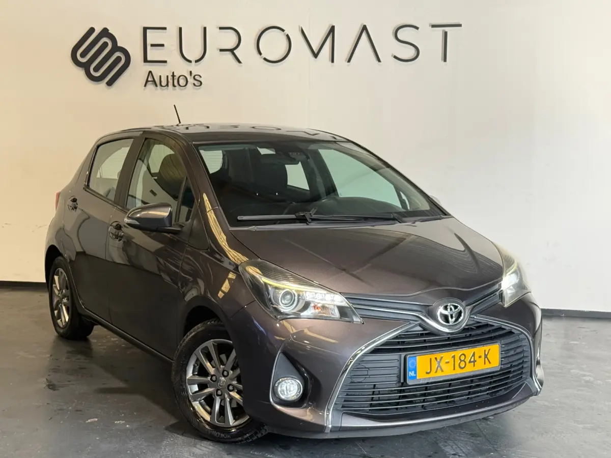 1.3 VVT-i Trend Navi Airco Cruise Camera Nieuwe Apk