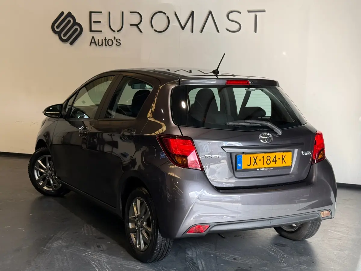 1.3 VVT-i Trend Navi Airco Cruise Camera Nieuwe Apk